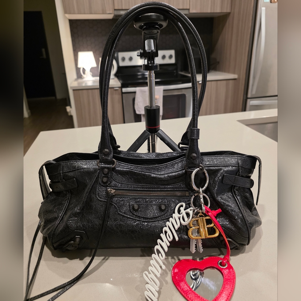 Le City Bag East-west in Black (With Receipt)